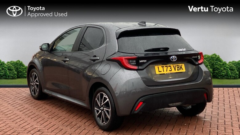 Toyota Yaris 1.5 Hybrid Design 5dr CVT Hybrid Hatchback